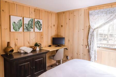 Wine Moose W Hot Tub Fireplace Sauna 9Min To Mt Snow Dover 외부 사진