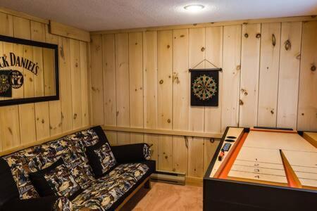 Wine Moose W Hot Tub Fireplace Sauna 9Min To Mt Snow Dover 외부 사진